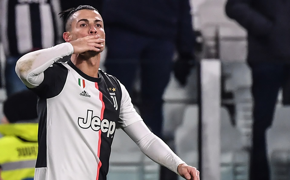 Cristiano celebra uno de sus dos goles. (Foto: AFP)