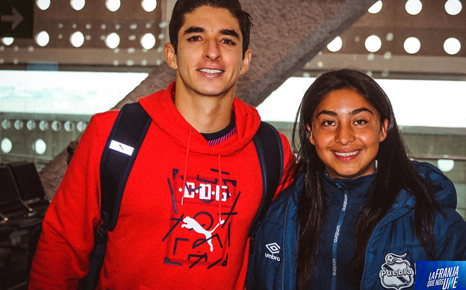 Los jugadores de Chivas se encontraron con las del Puebla Femenil en la CDMX. (@ClubPueblaFem)