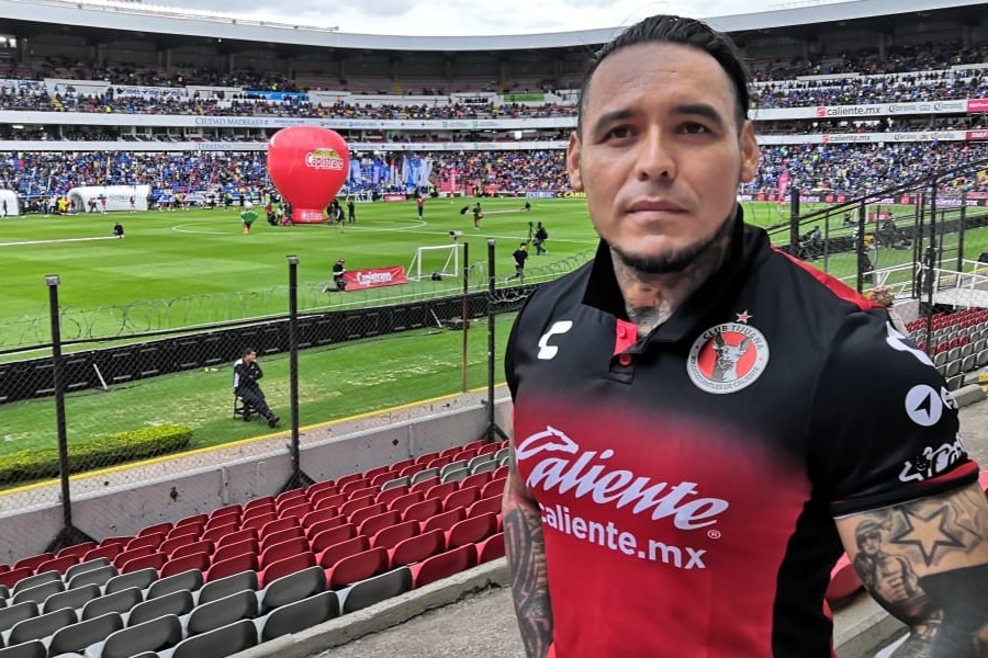 El aficionado se mantuvo en la zona visitante todo el partido. (Foto: Xolos)