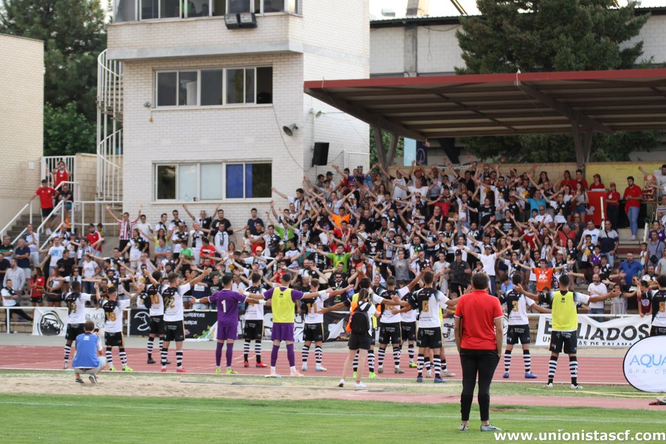El Estadio Las Pistas a su máxima capacidad. (Foto: @UnionistasCF)