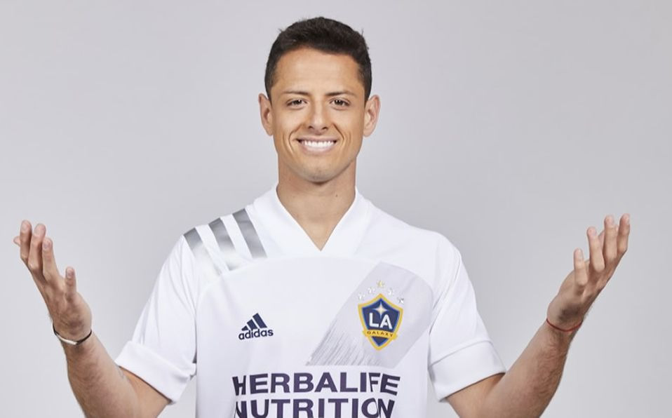 Javier Hernández: Tras su paso por la Premier, la Bundesliga y La Liga, el mexicano brinca el charco donde jugará con su compatriota Jona dos Santos