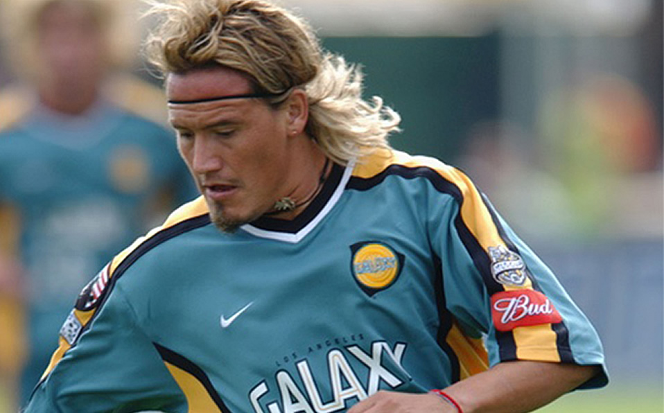 Luis Hernández: Jugó 30 partidos y marcó 13 veces en la temporada 2001-2002