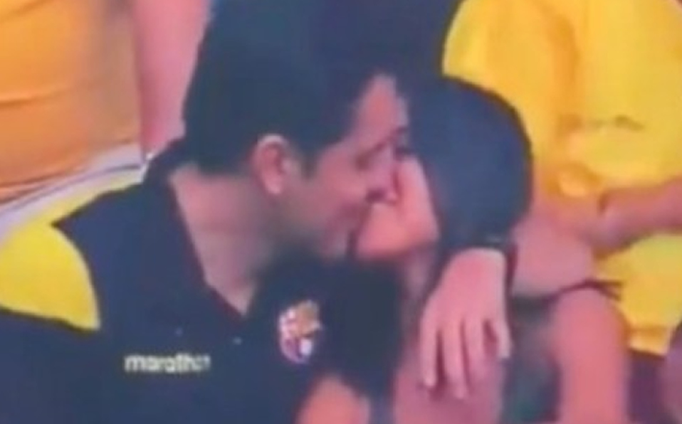 'Destruyeron mi relación'; hombre infiel captado por Kiss Cam declara (Captura)