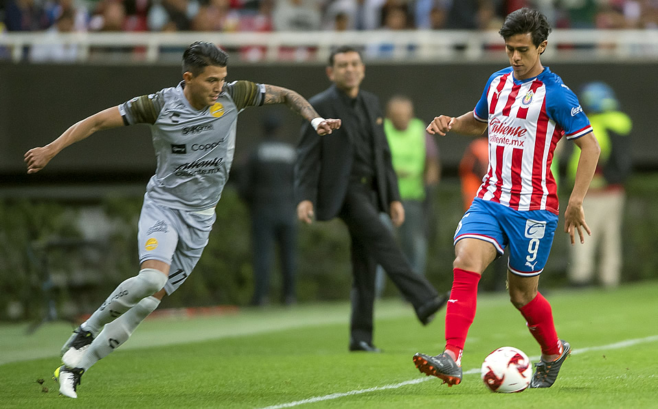 Macías no tuvo un buen rendimiento. (Foto: Mexsport)