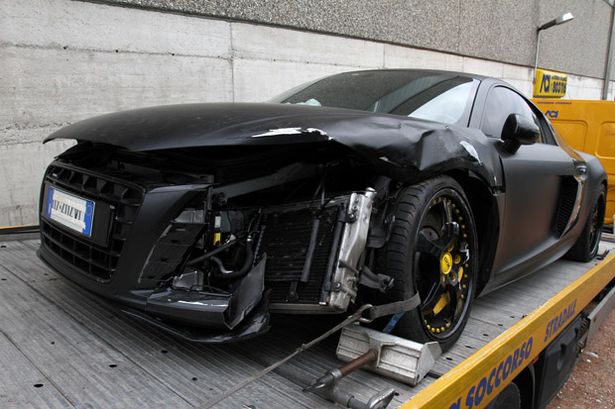 Mario Balotelli es un constante, pero su Audi en 2012 es el más recordado.