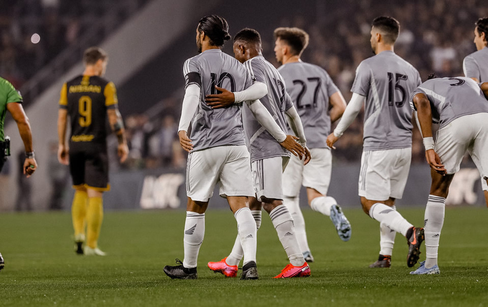 Carlos Vela estrenó look (FOTO: LAFC)