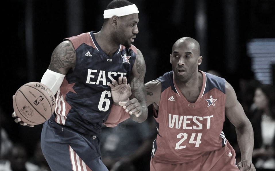 Kobe Bryant y LeBron James jugaron para los Lakers en la NBA. (AFP)