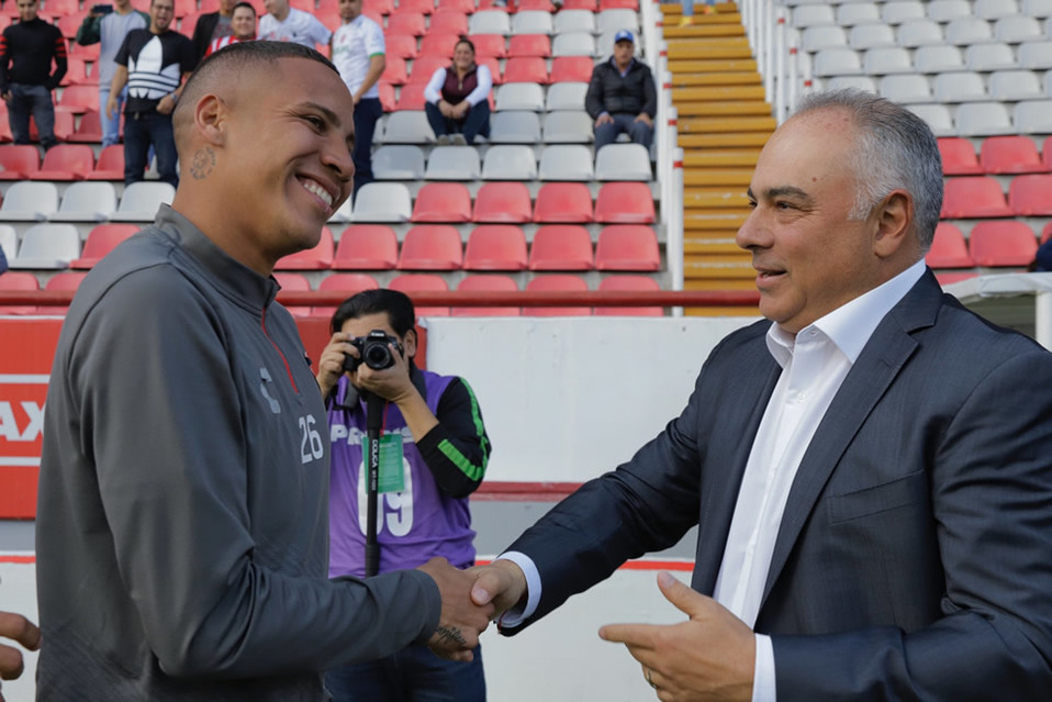 Memo Vázquez se enfrentó a su exequipo (FOTO: Imago7)