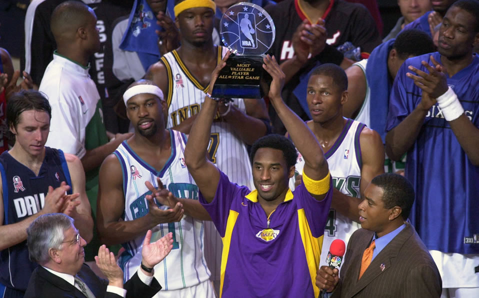 Kobe Bryant siempre quiso ser inmortal. Aquí, como MVP del Juego de Estrellas de 2002. Foto: AP
