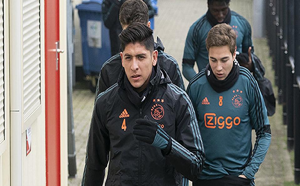 El mexicano no ha participado en los últimos tres partidos de Liga. (@AFCAjax)