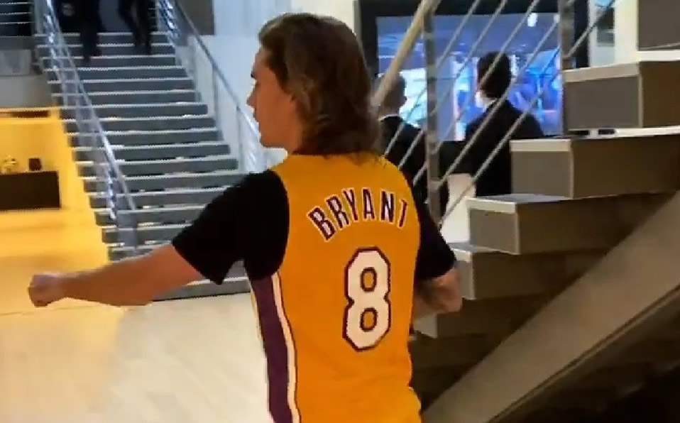 Griezmann es un apasionado de la NBA. (Captura)