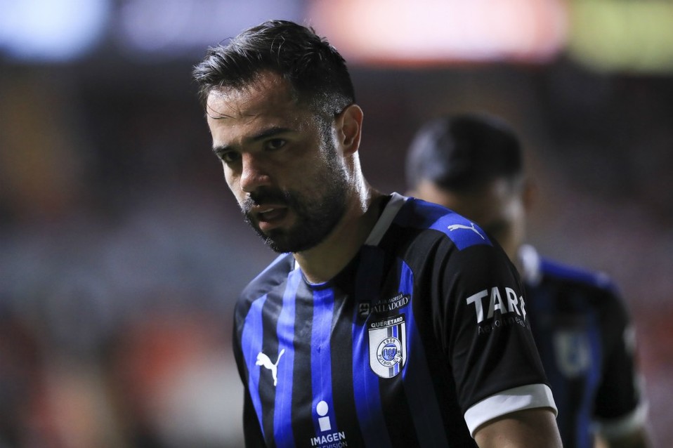 George Corral | Luego de siete años de vestir la camiseta del Querétaro, el zaguero de 29 años de edad se quedó sin equipo.
