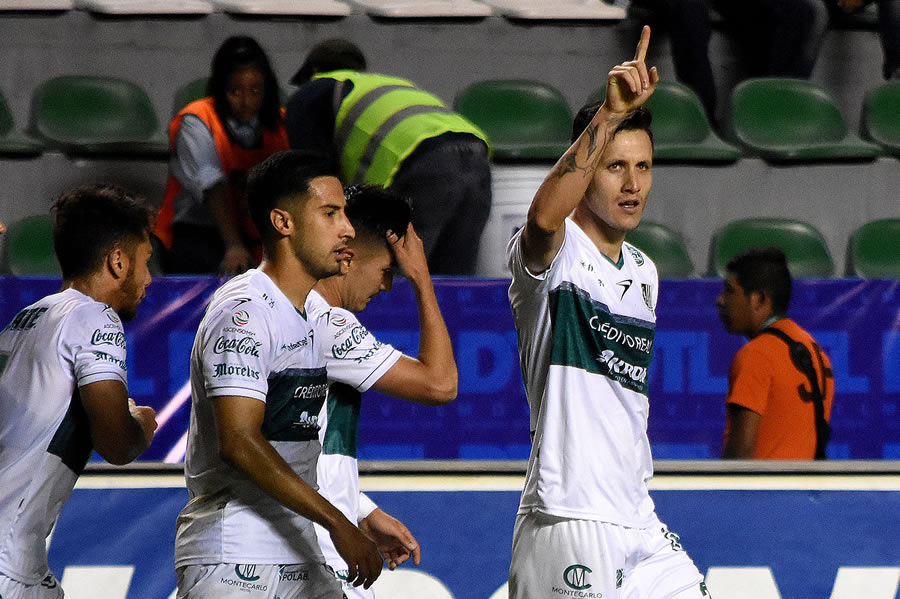 Gustavo Ramírez festejó su  tanto ante Celaya. FOTO: Imago7.