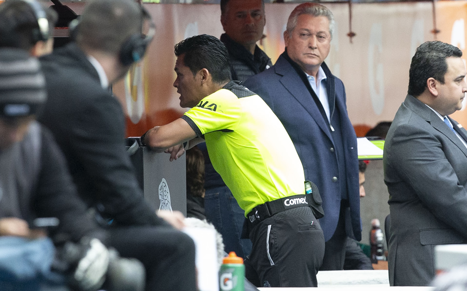 El VAR concede polémico gol al Querétaro frente a Monterrey (MEXSPORT)