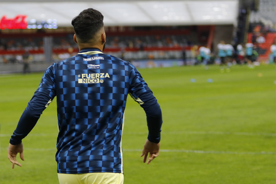 Previo al encuentro, América deseó la recuperación de Nico Castillo. (Foto: Imago7)