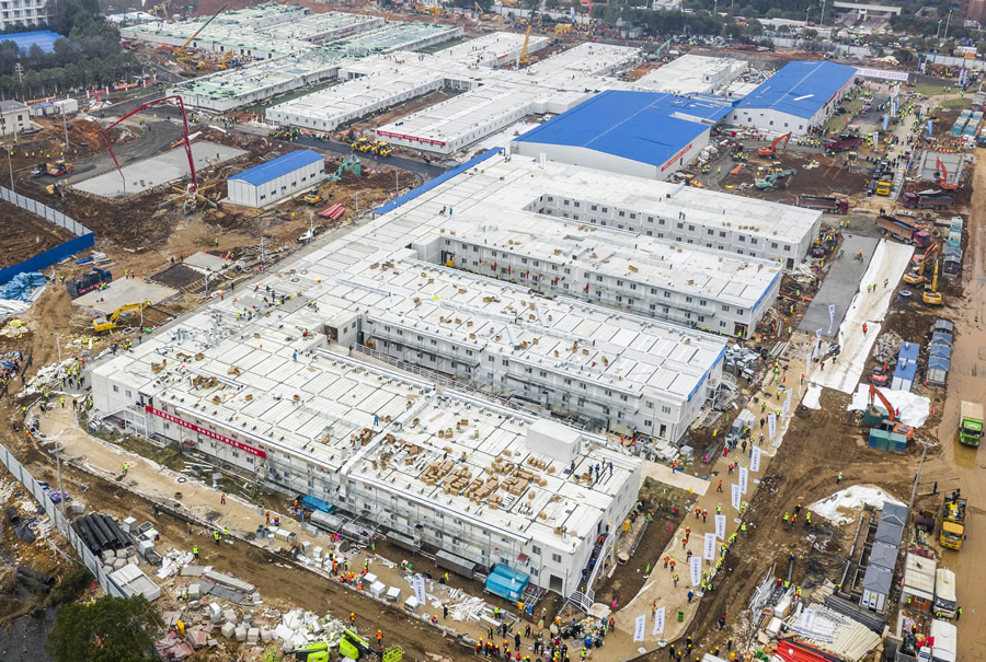 Los últimos detalles del hospital ubicado en Hubei. (Foto: AFP)