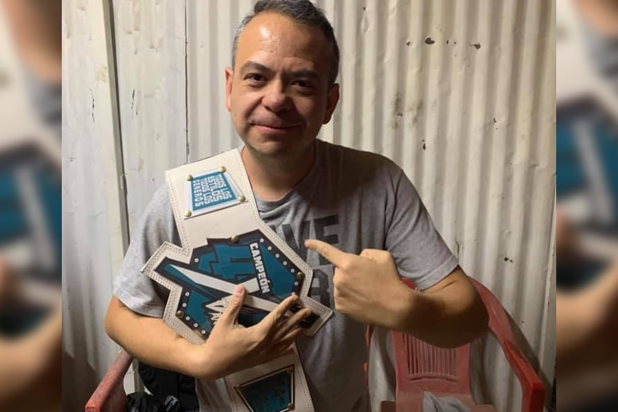 El periodista sorprendió  hasta a los propios luchadores. (Foto: Más Lucha)