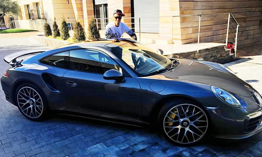 El Porsche 911 Turbo también es uno de los preferidos del artillero.