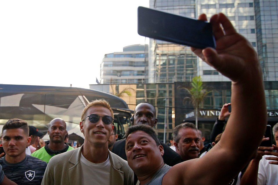 El fichaje de Keisuke Honda ha causado mucha expectativa (Twitter @Botafogo)