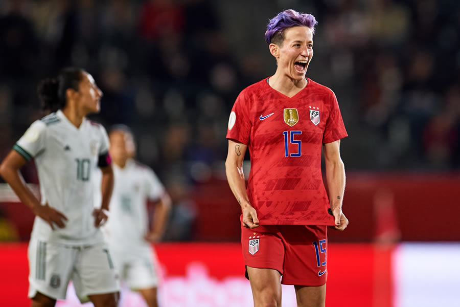 Megan Rapinoe encabezó la victoria de Estados Unidos sobre México. FOTO: Mexsport.