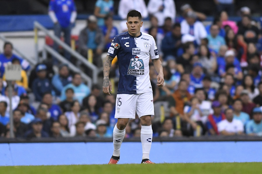 Juan Iturbe con la playera del Pachuca. (Foto: Imago7)