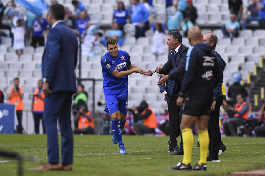 Santi Giménez, con su segundo tanto en Liga MX, marcó el 1-1 ante Pachuca. (Foto: Imago7)