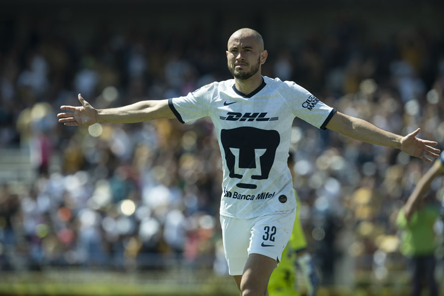 Carlos González hizo doblete ante Atlético San Luis. (Foto: Mexsport)