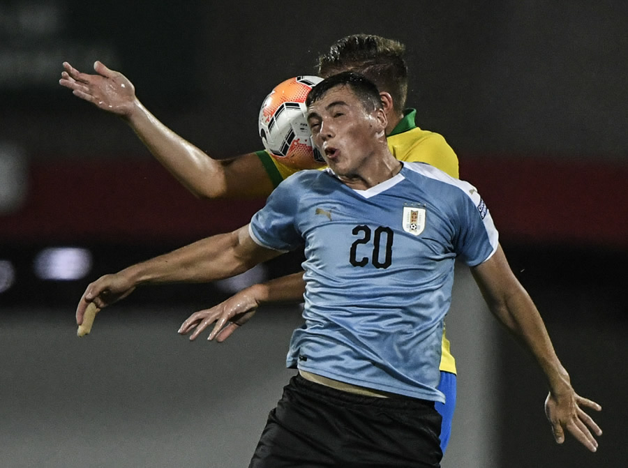 Viñas participó con la Selección de Uruguay en el Preolímpico de Conmebol. (Foto: AFP)