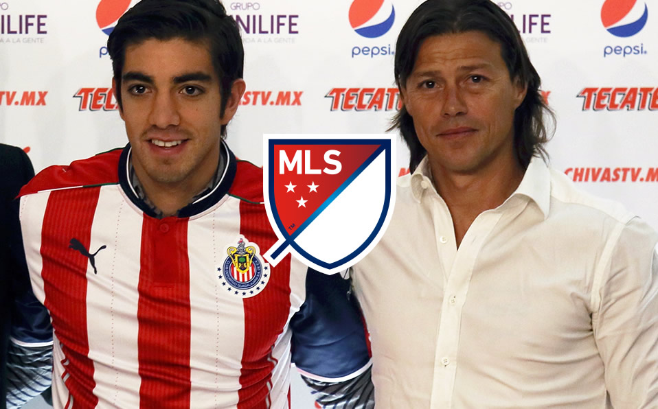 Rodolfo Pizarro y Matías Almeyda ganaron varios títulos en Chivas. (Mexsport)