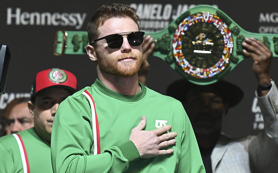 Canelo promete donativo a asociación que apoya a pacientes con cáncer (Imago7)