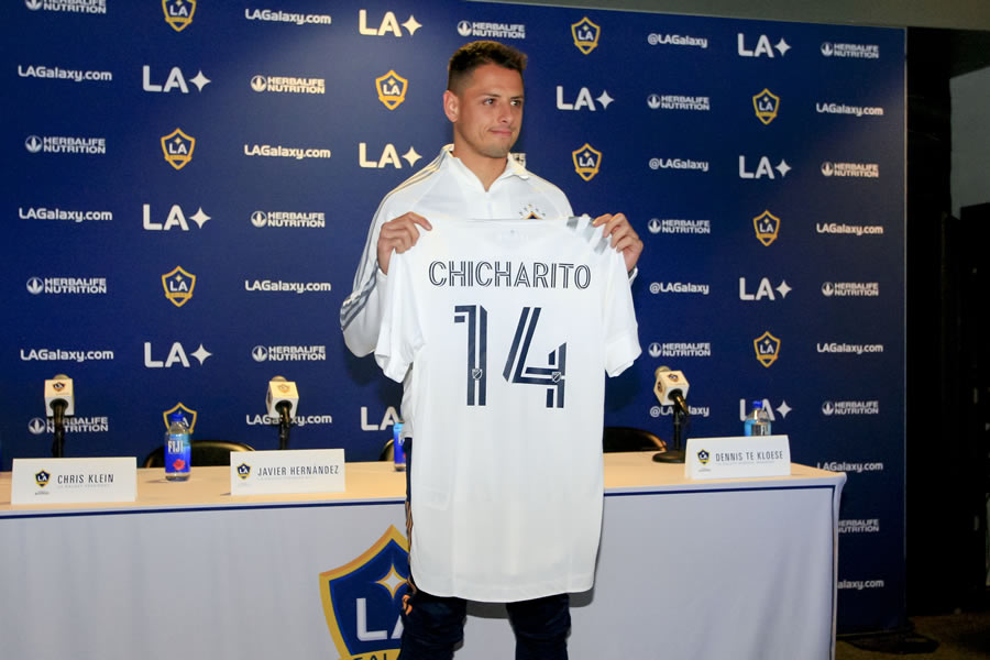 9.- El Chicharito Hernández, que jugará esta campana con el Galaxy, está valuado en 9 mde. FOTO: Imago7.