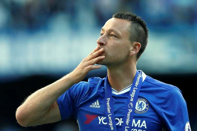 Desde 1998 hasta 2017 -con una cesión en el 2000 al Nottingham-, John Terry es referente histórico del Chelsea.