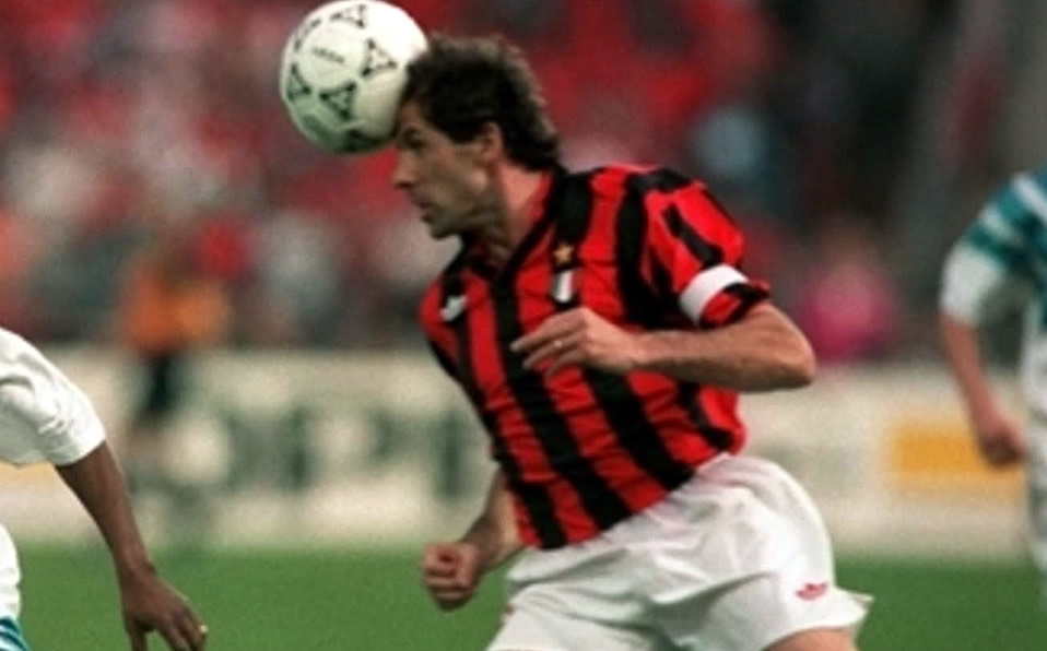 Franco Baresi es el segundo jugador con más partidos en la historia del Milan, club al que siempre le fue fiel desde 1977 hasta 1997.