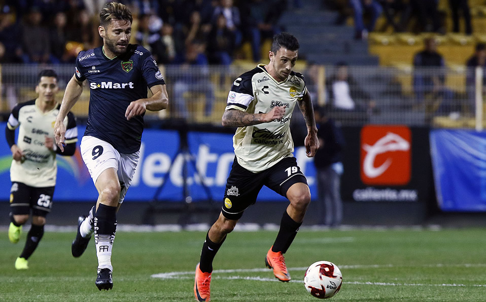 Leandro Carrijo y Daniel Gonzalez. (Foto: Imago7)