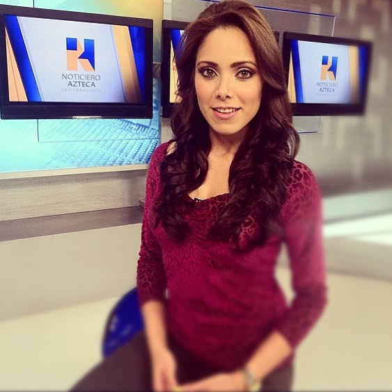 Ella trabajó en Azteca América en el estado de California en el área de noticias.