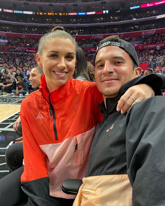 Alex Morgan y Servando Carrasco. (Foto: Instagram Alex Morgan)