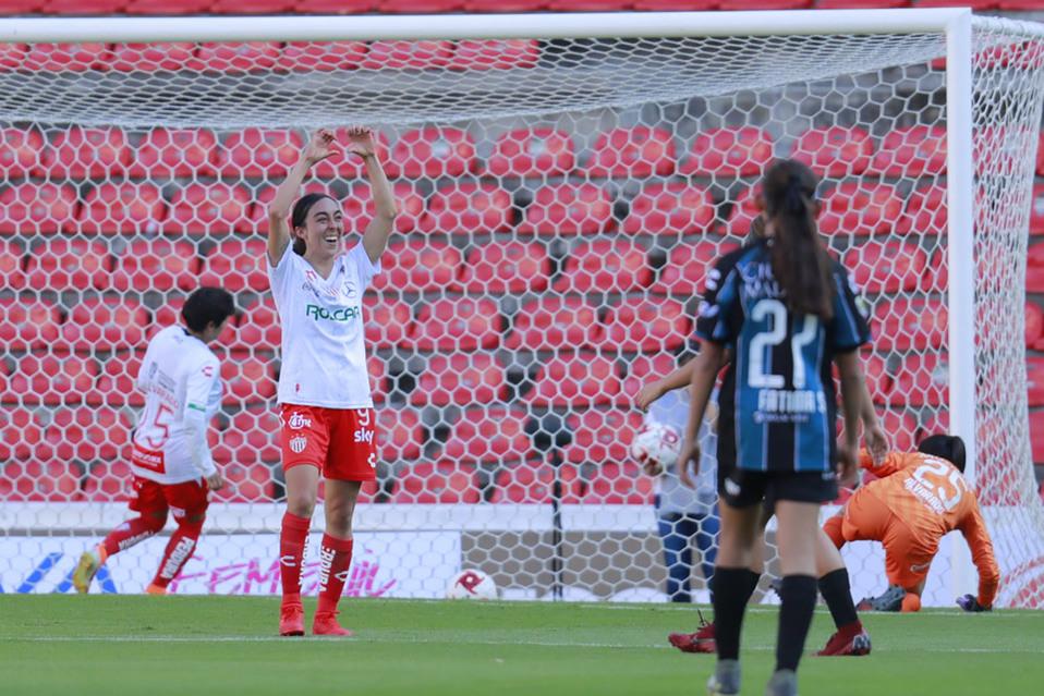 Las Centellas empataron el juegazo en La Corregidora (FOTO: Imago7)