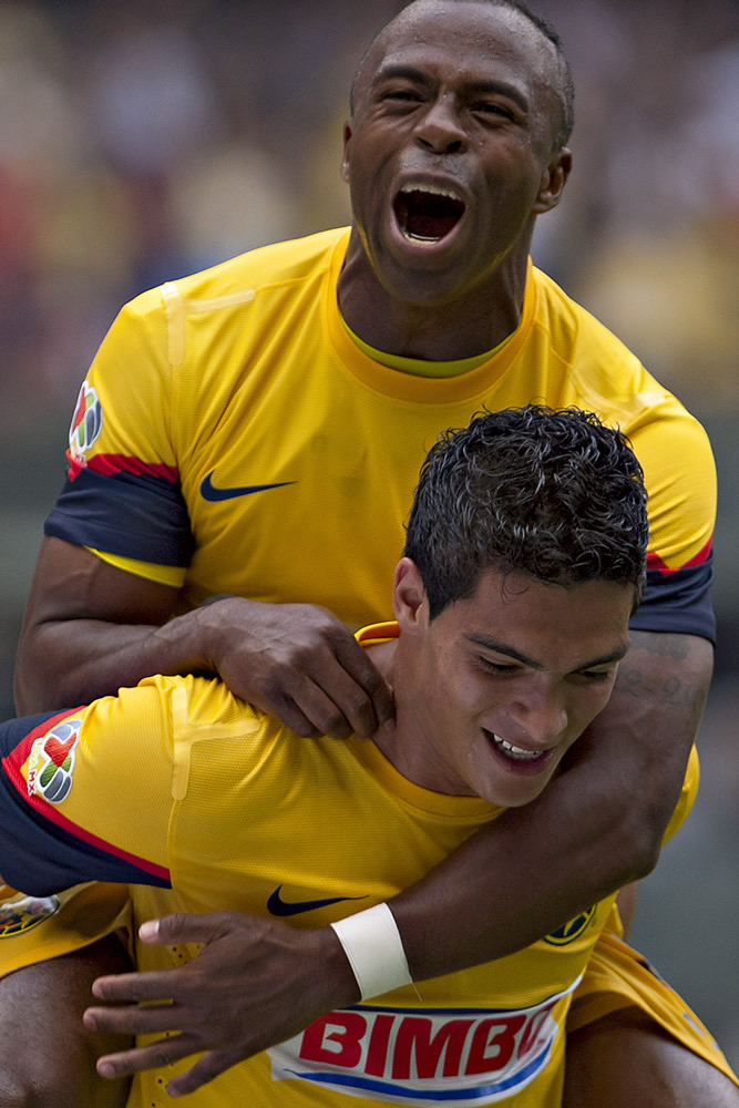 Chistian Benítez y Raúl Jiménez en América. (Foto: Mexsport)