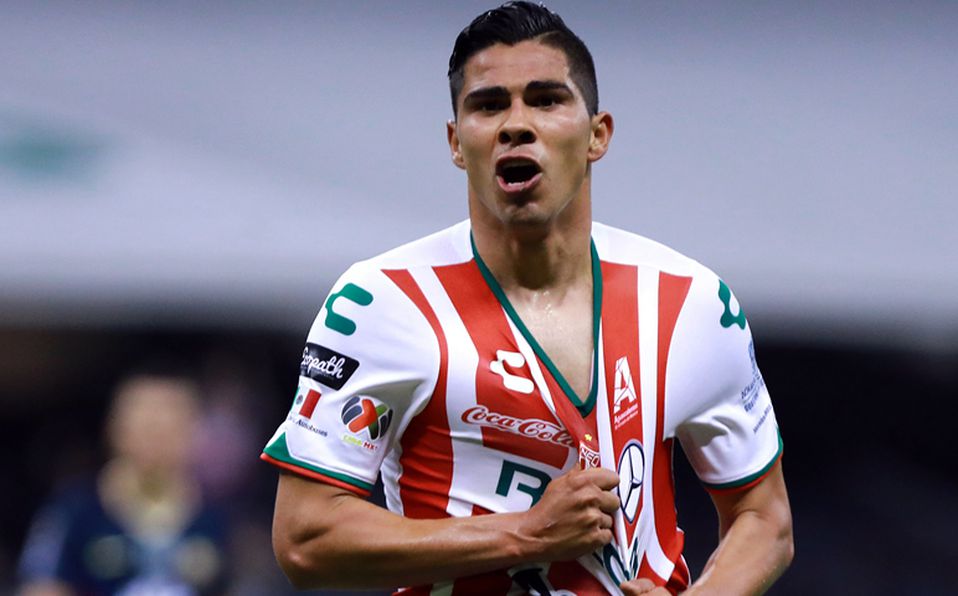Luis Pérez. Necaxa. 11 años 07 meses 14 días