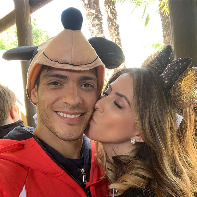 Raúl Jiménez y Daniela Basso. (Foto: Instagram Raúl Jiménez)