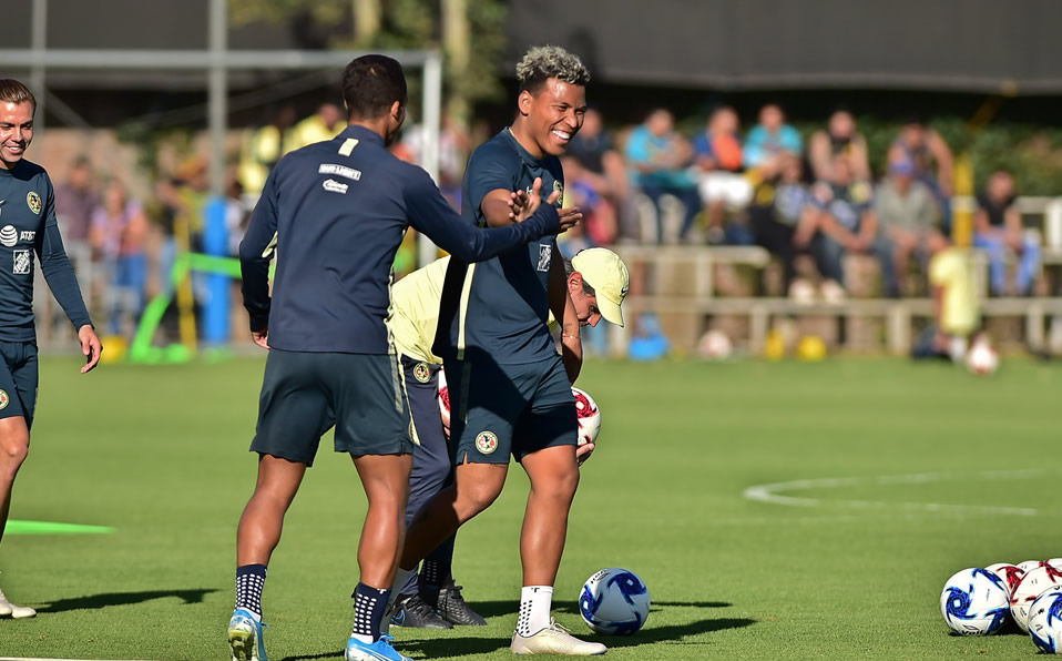 Roger no ha jugado en el C2020 con América. (@Mexsport)