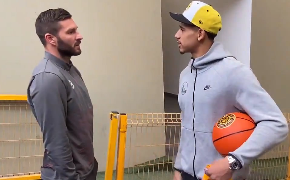 Toscano visitó a los Tigres previo a la Final de LNBP. (@Fuerza_Regia)