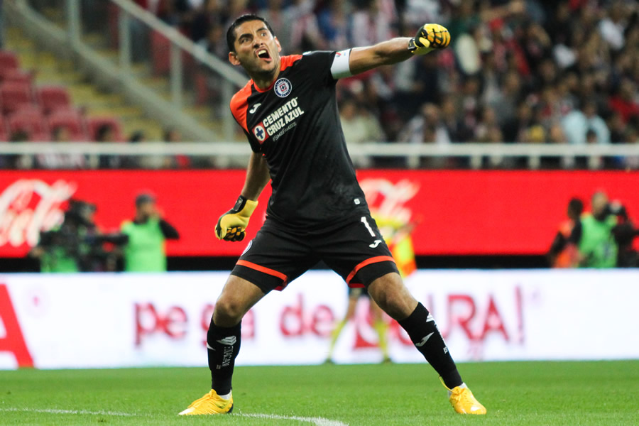 Jesús Corona se consagró como el mejor del partido. (Foto: Mexsport)