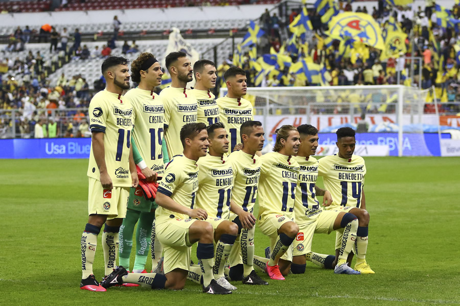 El plantel del América apareció con los números 14 y 15 de Castillo y Benedetti. (Foto: Imago7)