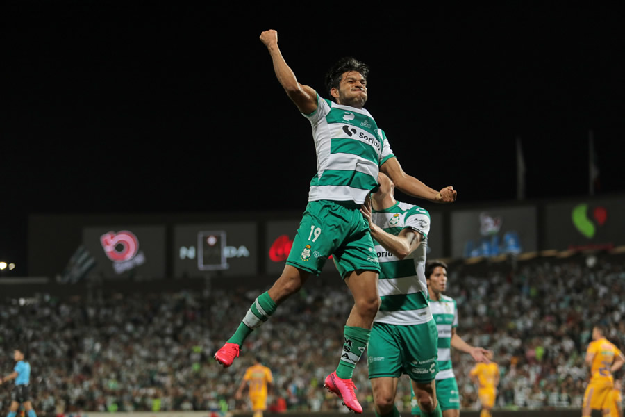 Aguirre fue la gran figura en el triunfo de Santos sobre Tigres. (Foto: Imago7)
