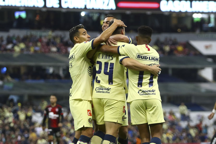 Dos goles de Federico Viñas le dieron la victoria al América. (Imago 7)