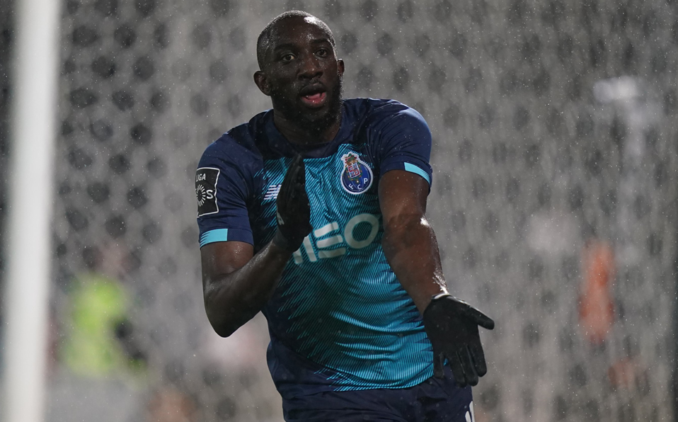Moussa Marega, compañero de Tecatito Corona, víctima de racismo (Twitter @FCPorto)
