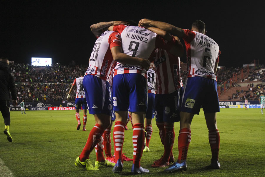 San Luis detuvo el buen paso de León. (Imago 7)