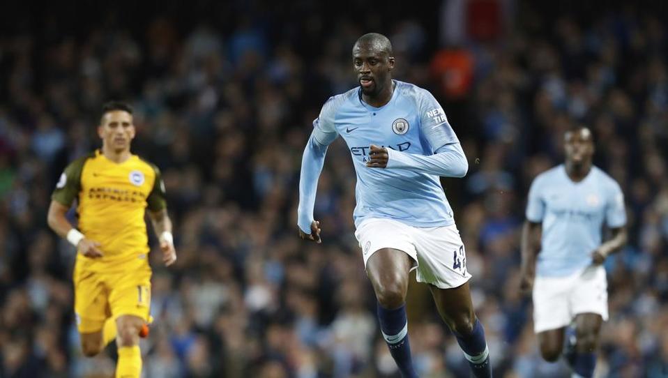 Yaya Touré en un juego con el Manchester City.