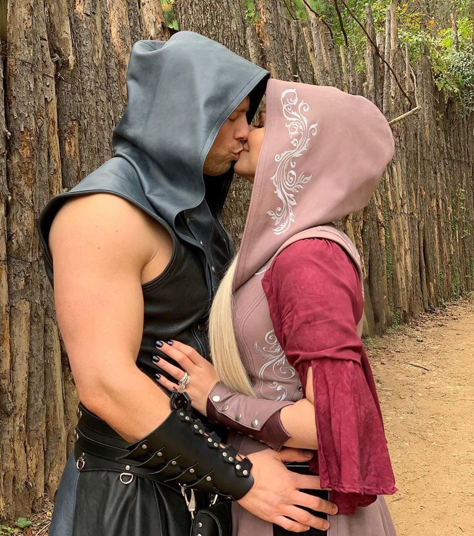 The Miz y Maryse tienen una gran relación y una sólida familia. (Fotos: @marysemizanin y @mikethemiz)